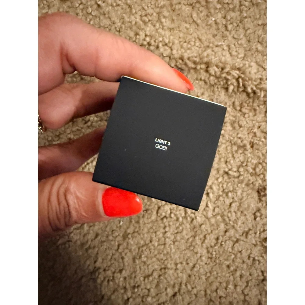NIB NARS Sheer Glow Foundation Light 3 GOBI